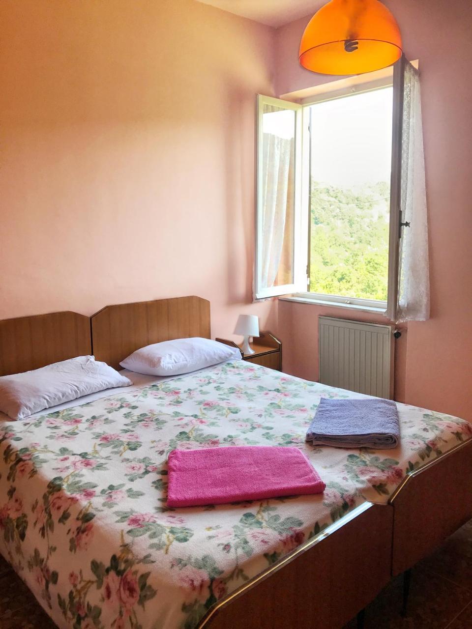 Albergo Delfino San Pietro d'Olba Kültér fotó