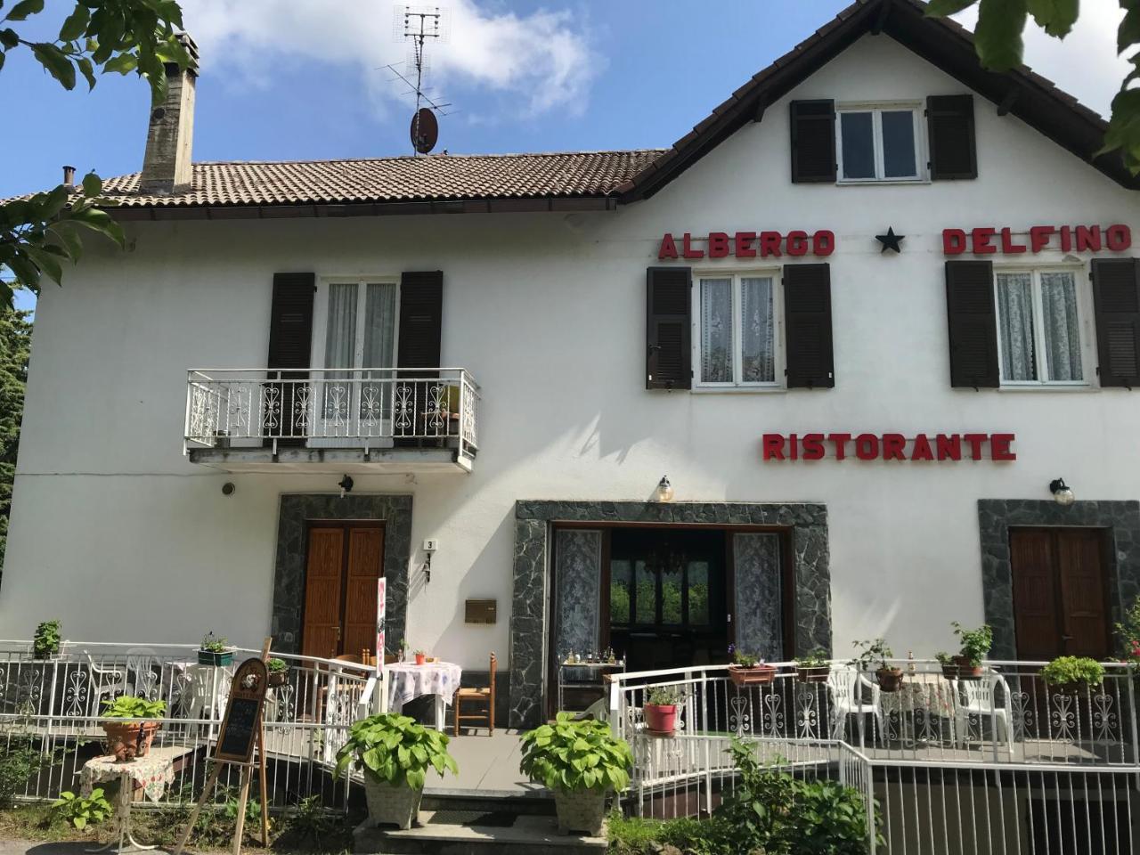 Albergo Delfino San Pietro d'Olba Kültér fotó